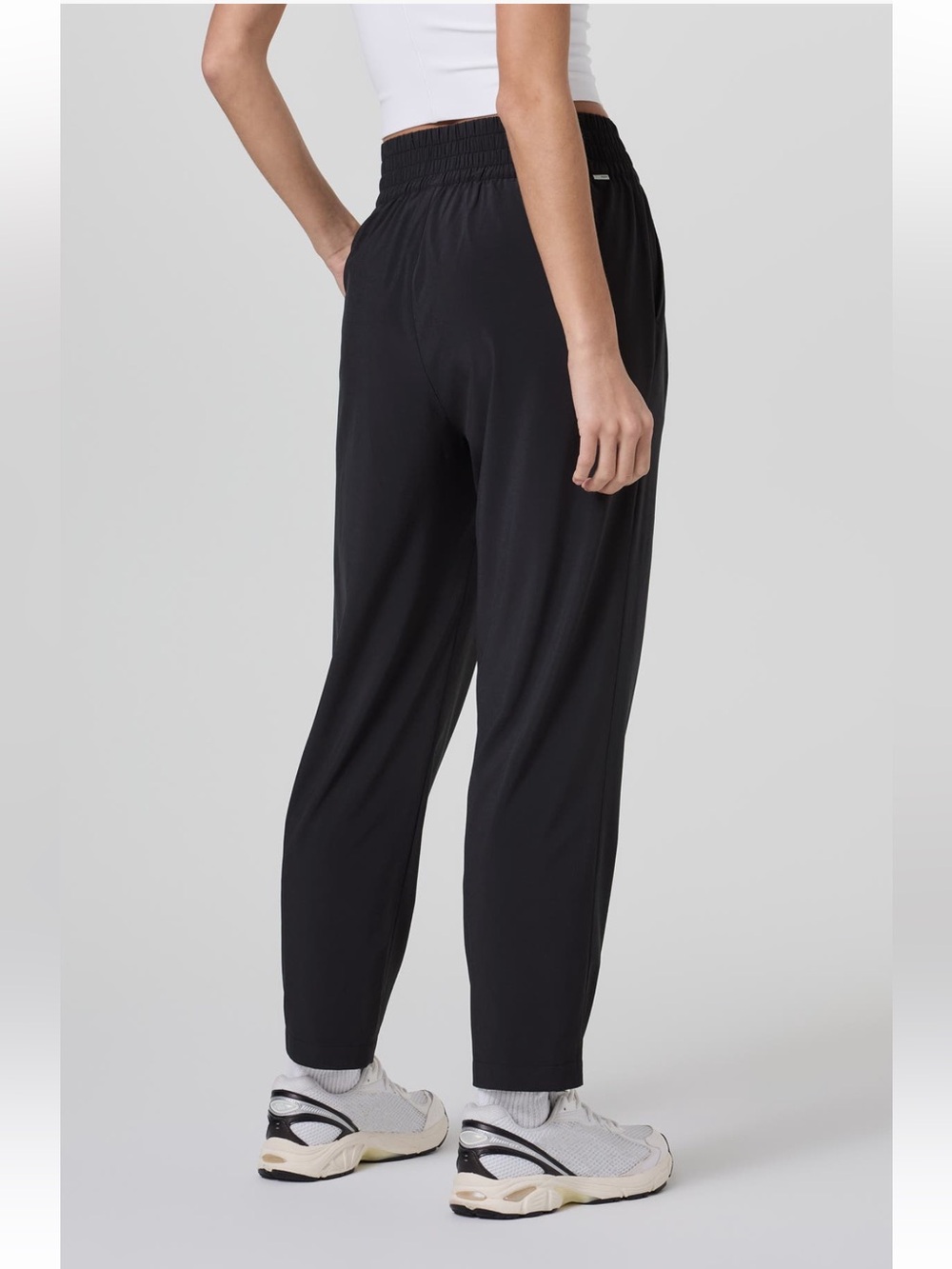 Vuori Villa Ankle Pants - Picture 2 of 6